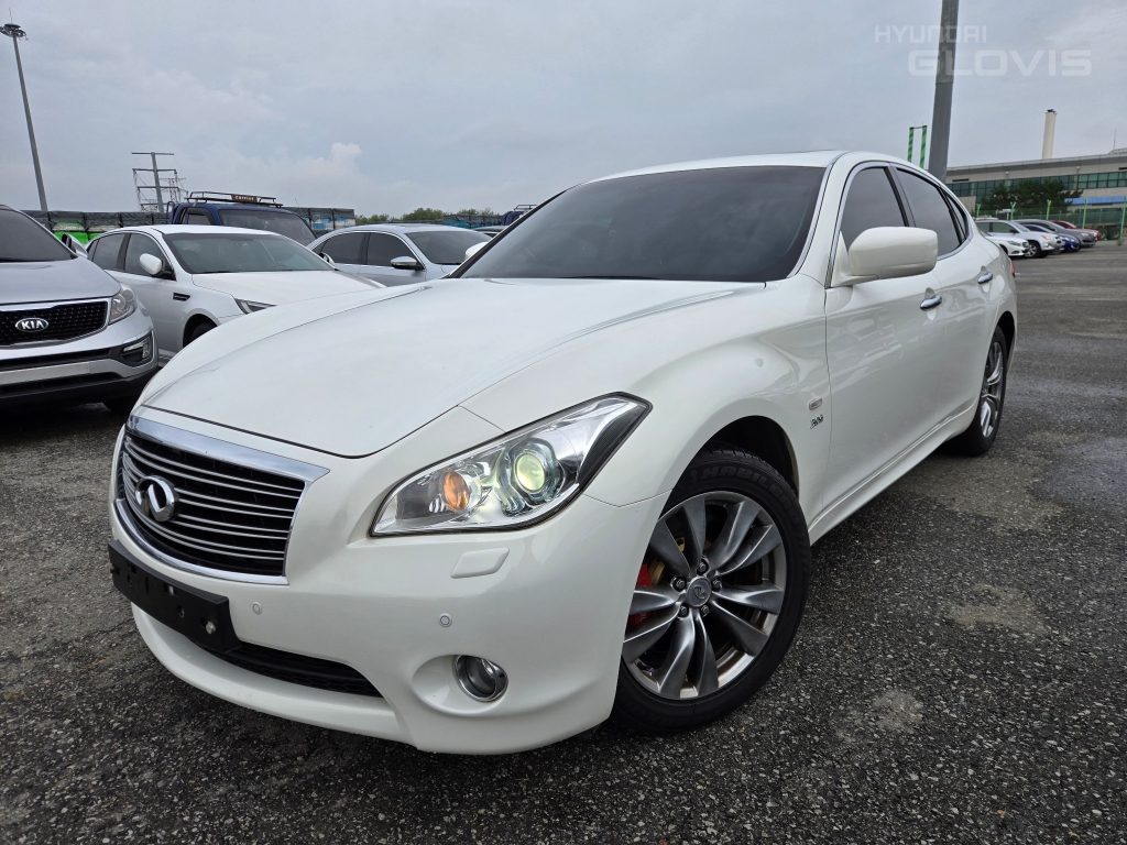 INFINITY Q70 3.0D