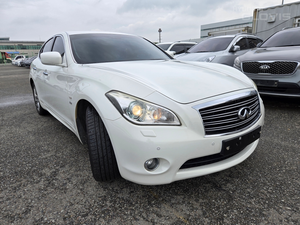 INFINITY Q70 3.0D