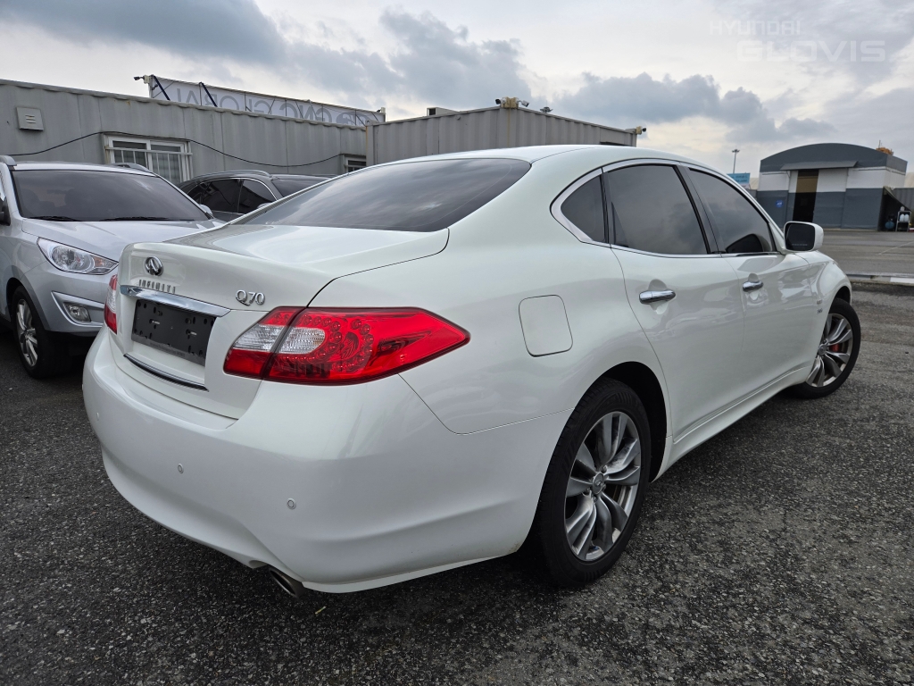 INFINITY Q70 3.0D