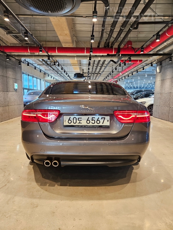 JAGUAR XE 2.0 20d