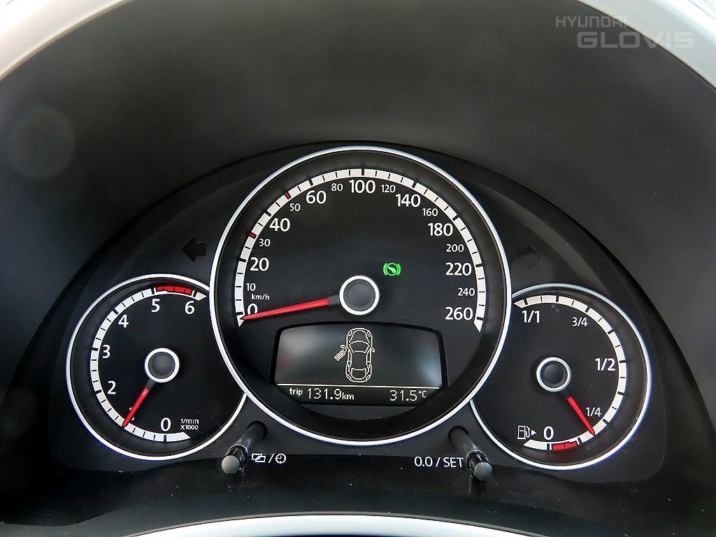VOLKSWAGEN The Beetle 2.0 TDI