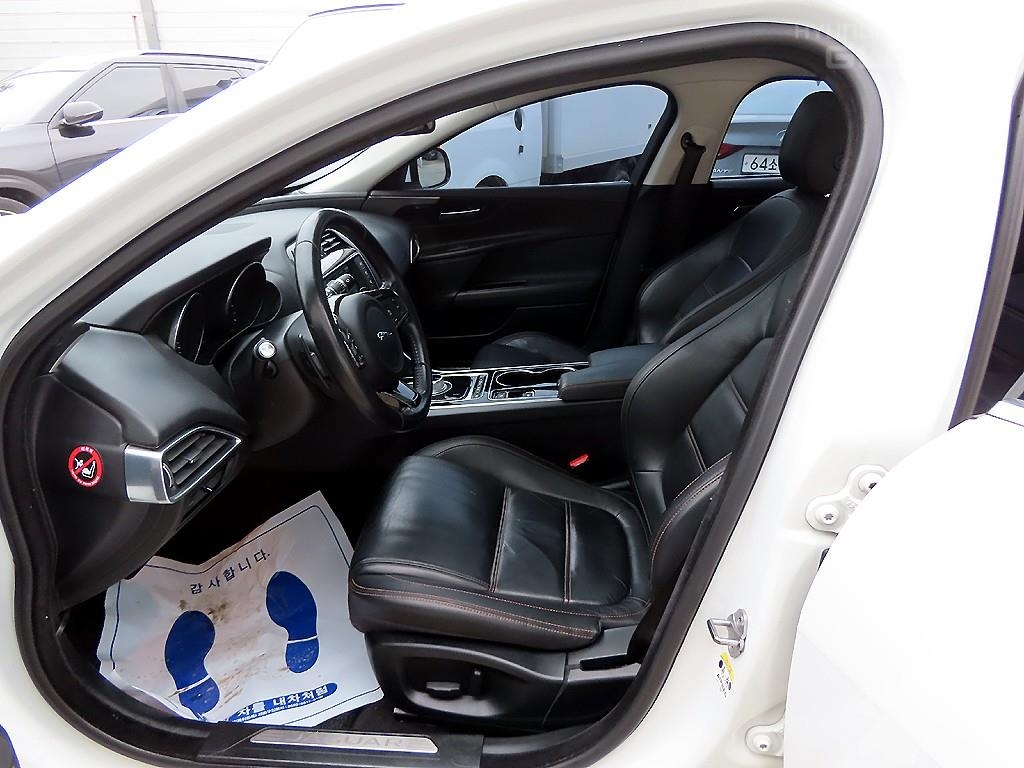 JAGUAR XE 2.0 20t
