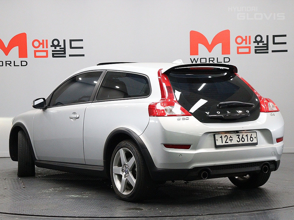 VOLVO C30 (1st Generation F/L) D4