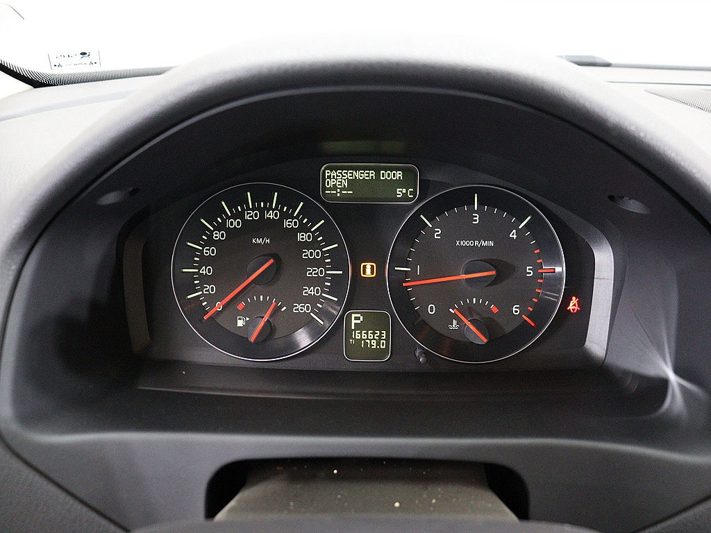 VOLVO C30 (1st Generation F/L) D4