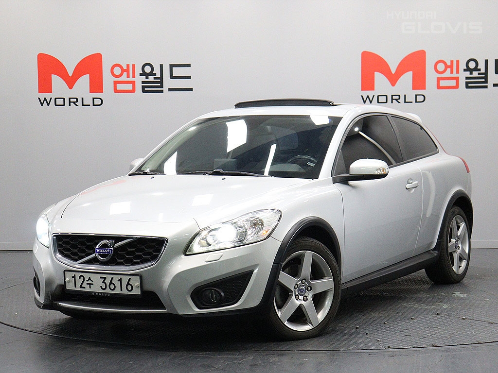 VOLVO C30 (1st Generation F/L) D4