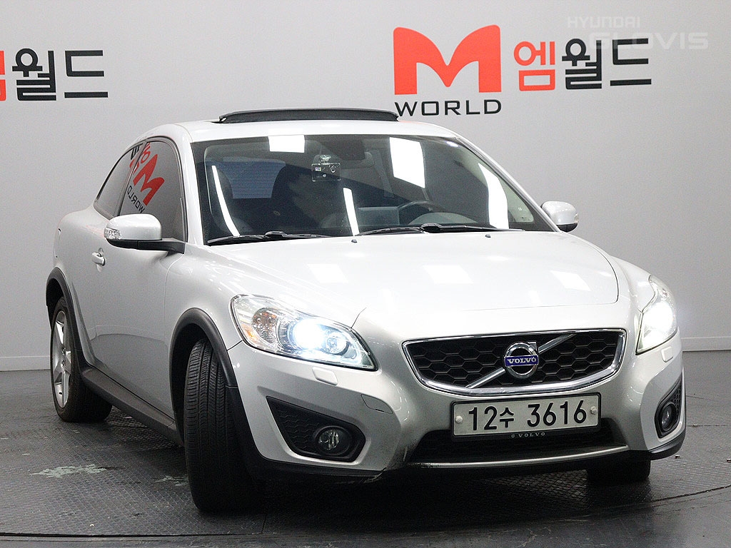 VOLVO C30 (1st Generation F/L) D4