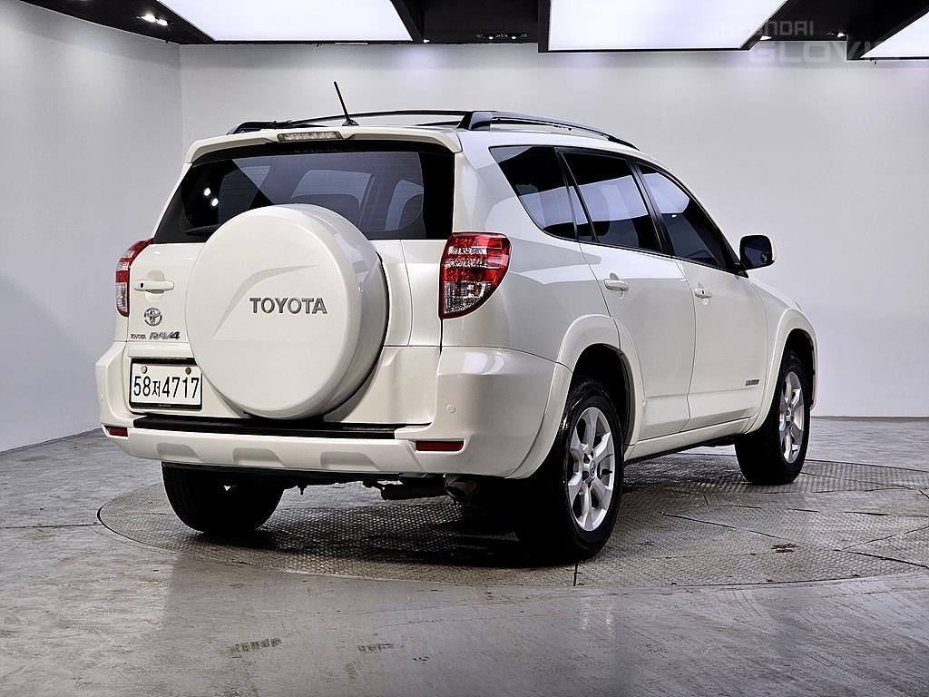 TOYOTA RAV4 (3rd Generation) 2.5 2WD