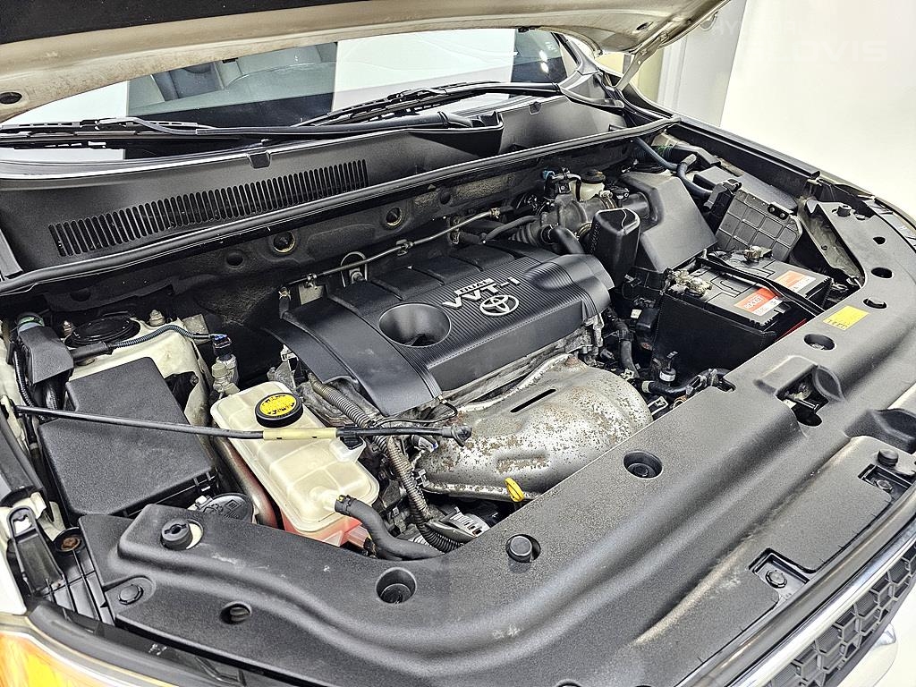 TOYOTA RAV4 (3rd Generation) 2.5 2WD