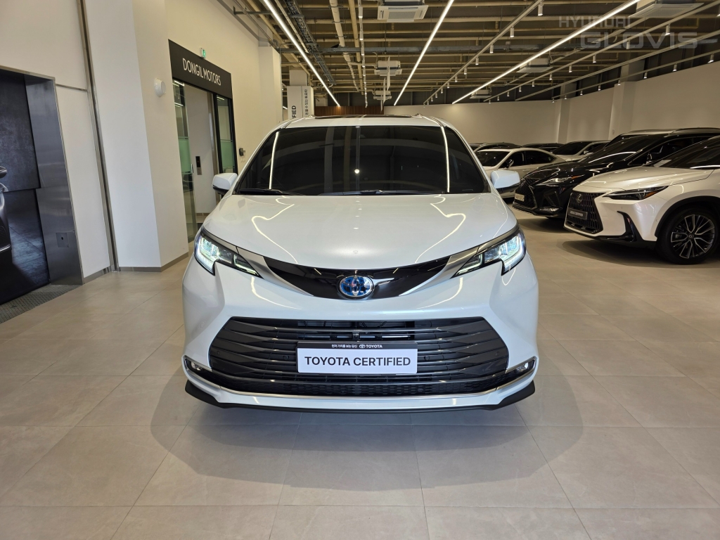 TOYOTA Sienna (4th Generation) 2.5 2WD Hybrid