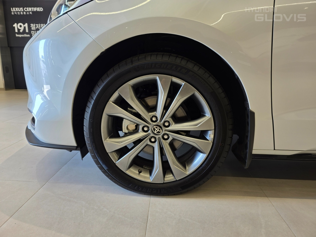 TOYOTA Sienna (4th Generation) 2.5 2WD Hybrid