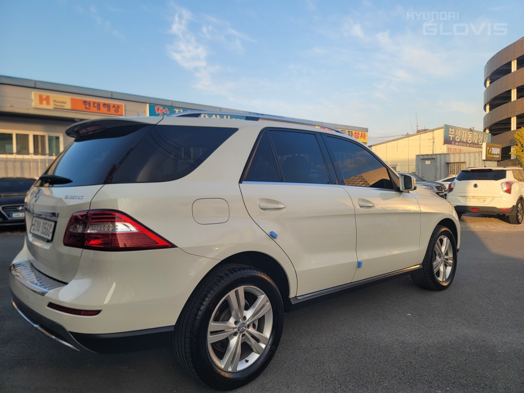 BENZ M-Class (3rd Generation) ML350 BlueTEC 4Matic