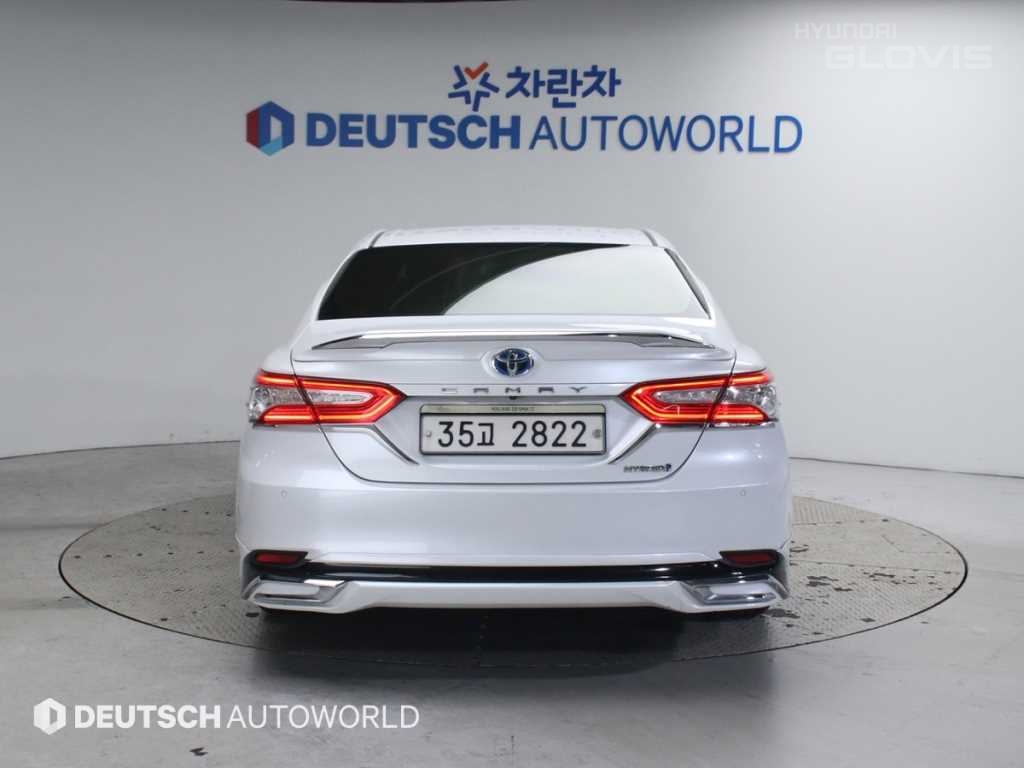 TOYOTA Camry (10th Generation) 2.5 Hybrid