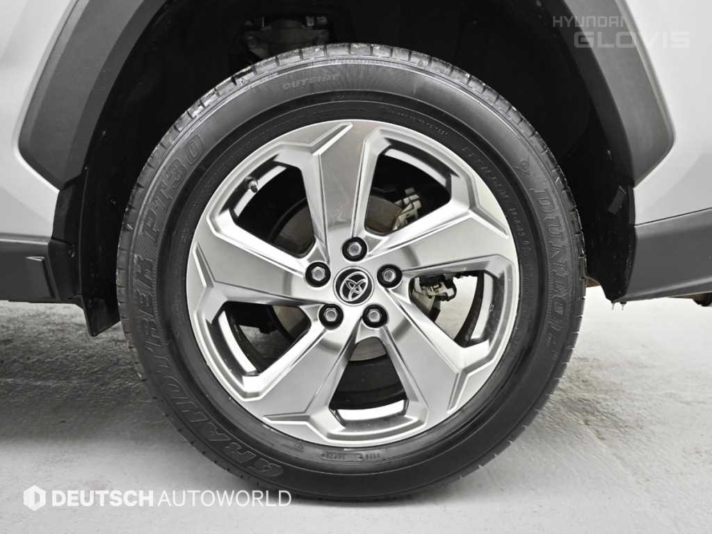 TOYOTA RAV4 (5th Generation) 2.5 AWD Hybrid