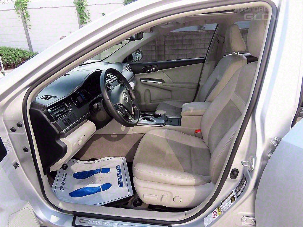 TOYOTA Camry (9th Generation) 2.5 Hybrid