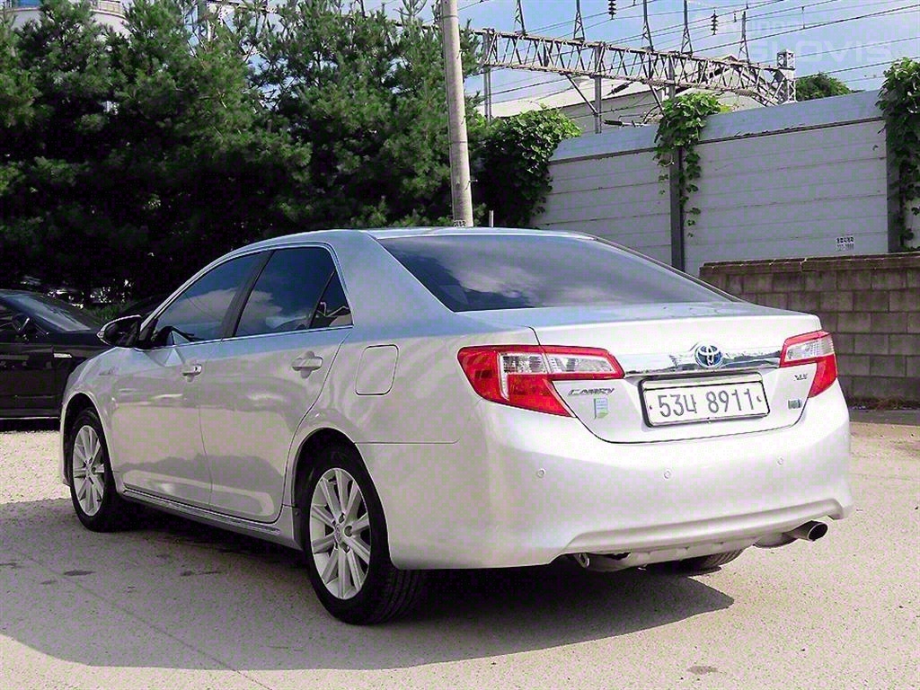 TOYOTA Camry (9th Generation) 2.5 Hybrid