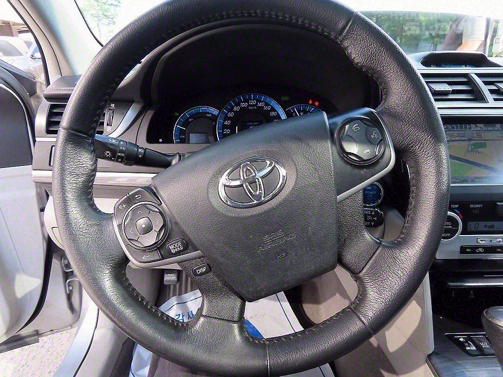 TOYOTA Camry (9th Generation) 2.5 Hybrid
