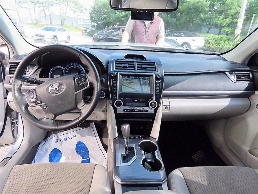 TOYOTA Camry (9th Generation) 2.5 Hybrid