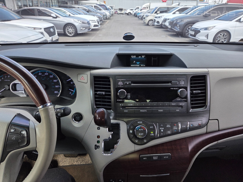 TOYOTA Sienna (3rd Generation) 3.5 Limited
