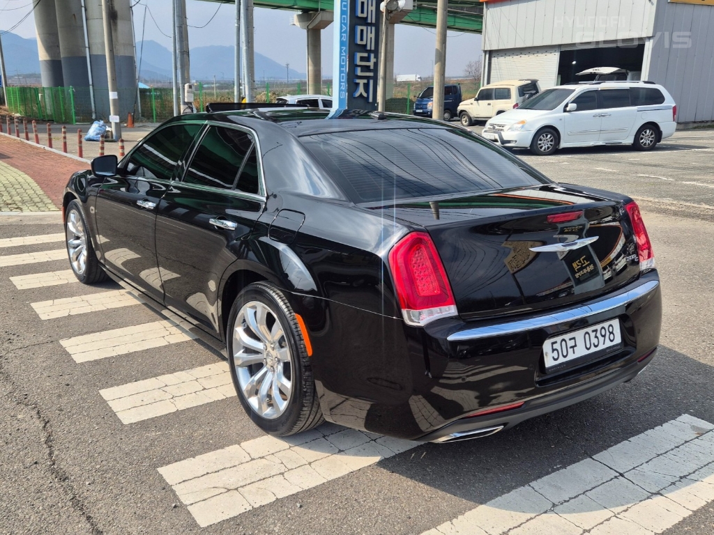 CHRYSLER 300C (2nd Generation) 3.6