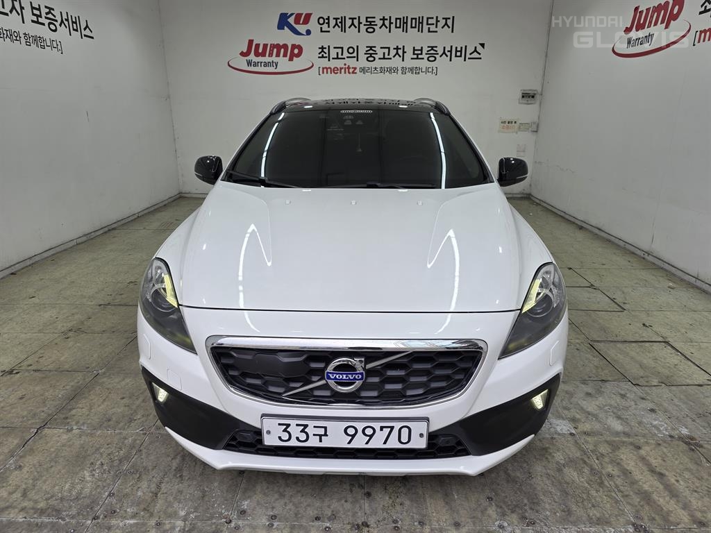 VOLVO V40 Cross Country D4