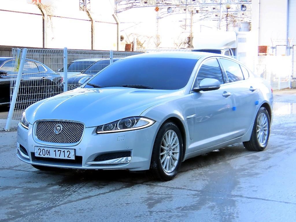 JAGUAR XF 2.0