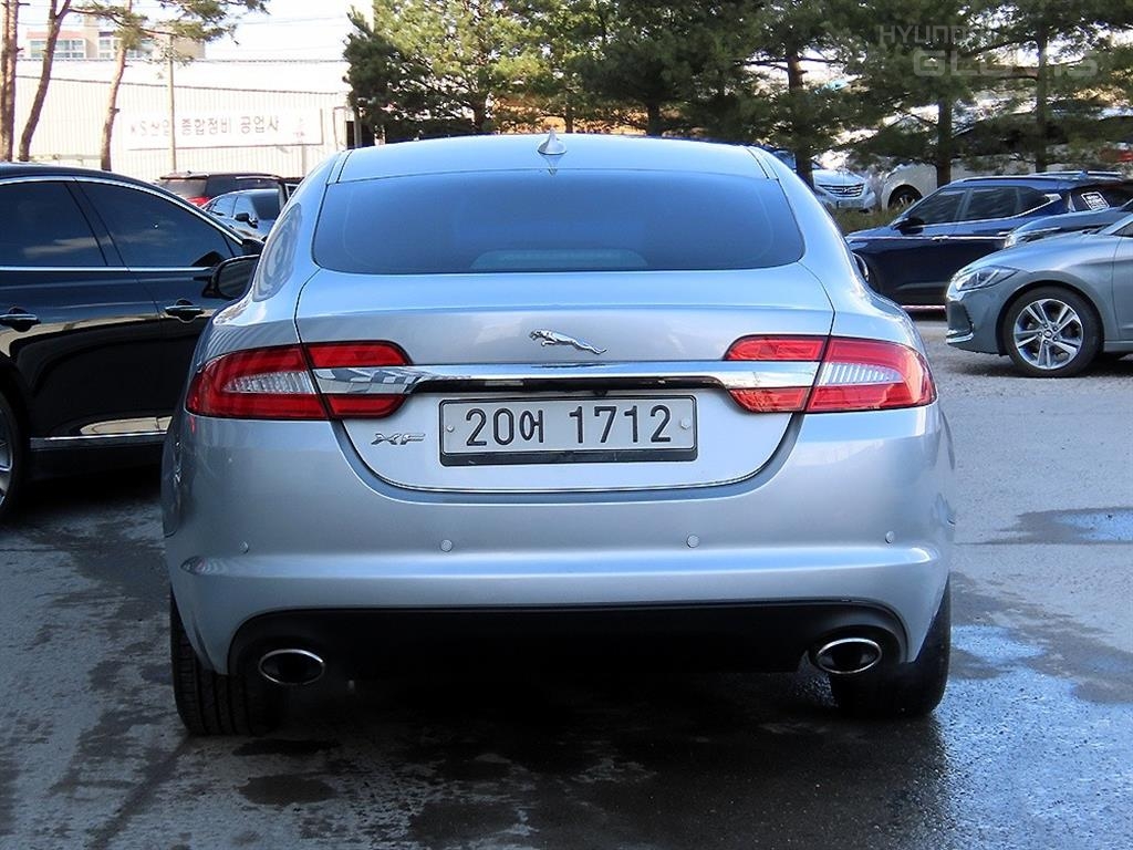 JAGUAR XF 2.0