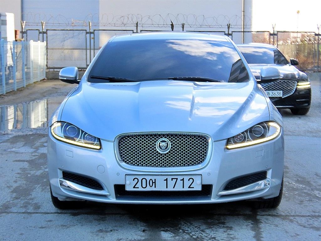JAGUAR XF 2.0