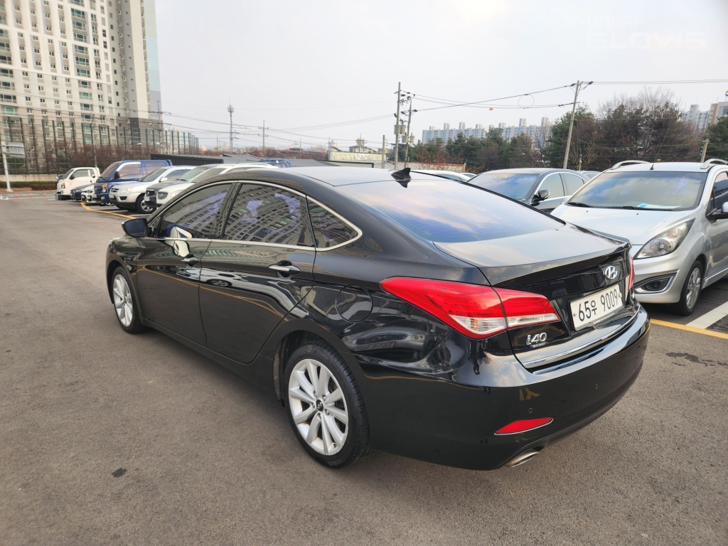 HYUNDAI I40 Saloon 1.7 VGT