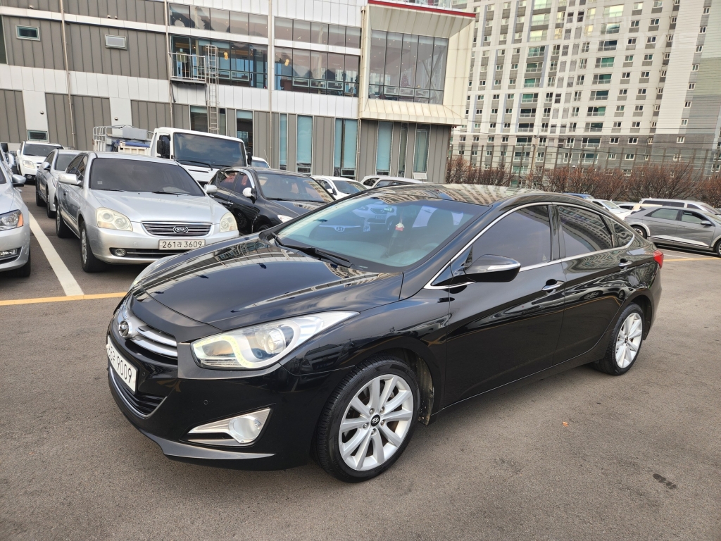 HYUNDAI I40 Saloon 1.7 VGT