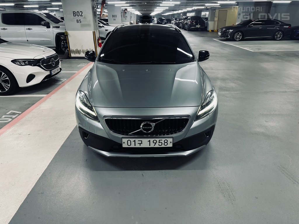 VOLVO V40 Cross Country D3