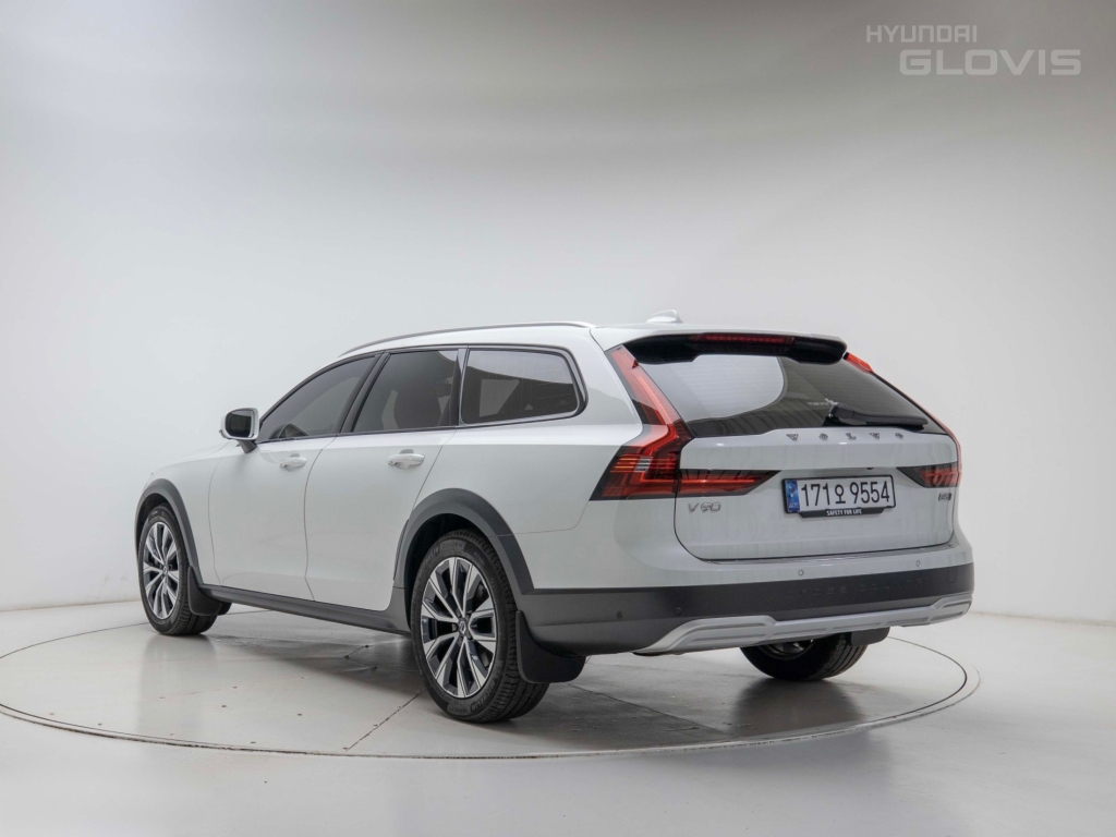VOLVO V90 Cross Country 2.0 B5 AWD