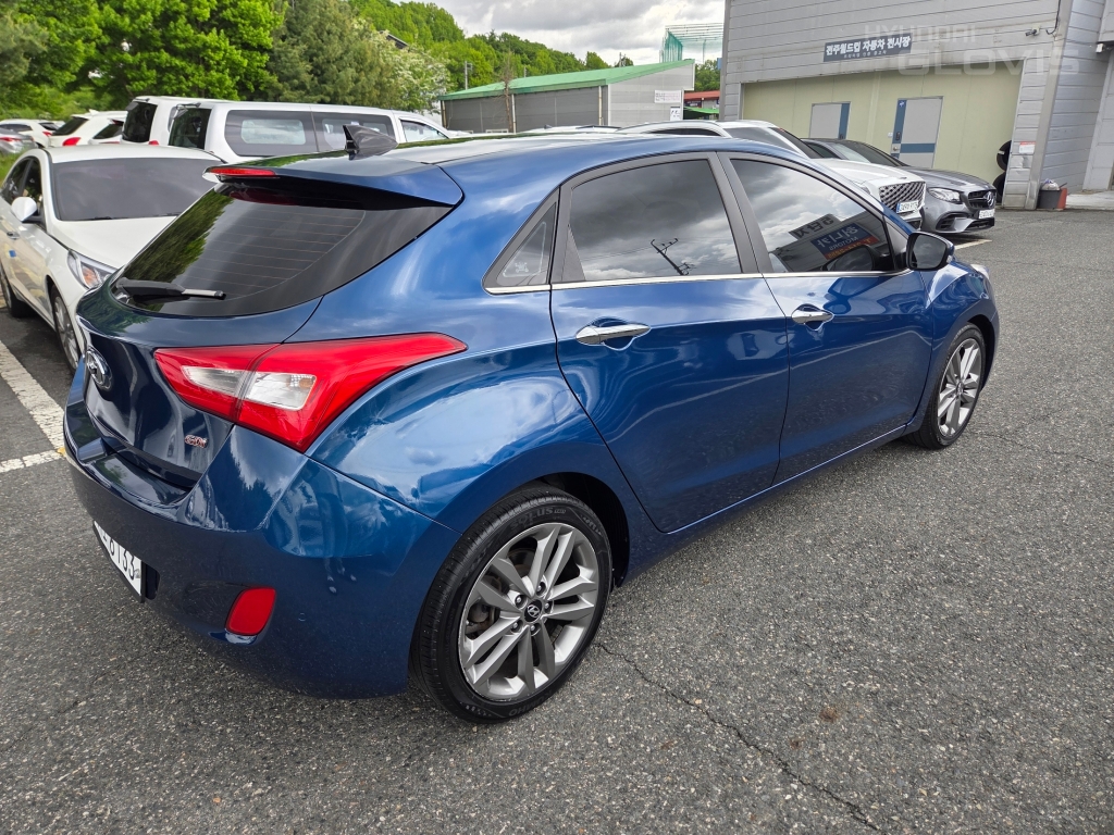 HYUNDAI The New I30 2.0 GDI