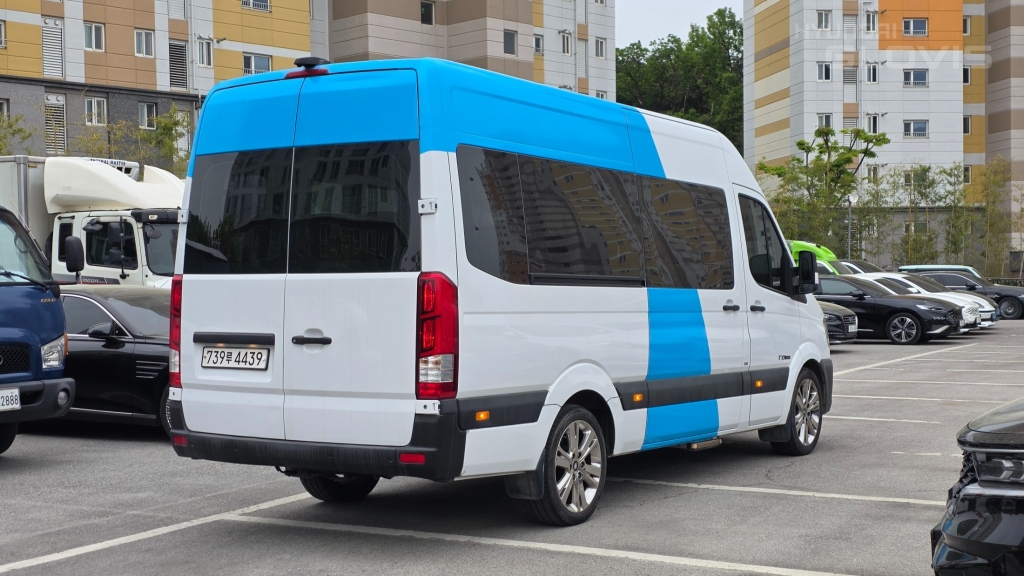 HYUNDAI Solati 15-Seater
