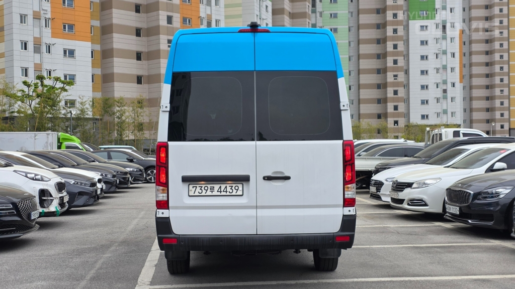 HYUNDAI Solati 15-Seater