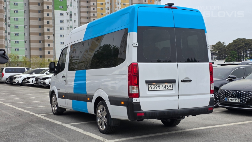 HYUNDAI Solati 15-Seater