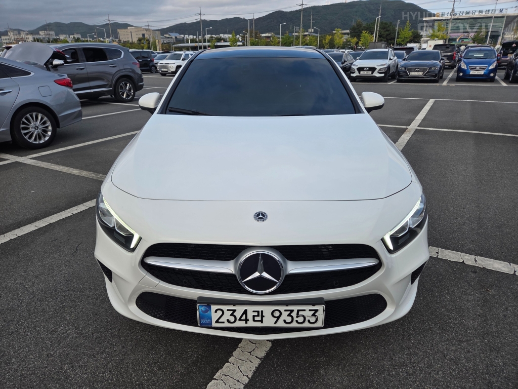 BENZ A-Class (4th Generation) A250 Sedan 4Matic