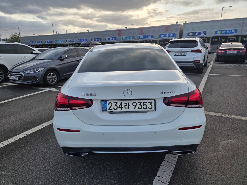 BENZ A-Class (4th Generation) A250 Sedan 4Matic