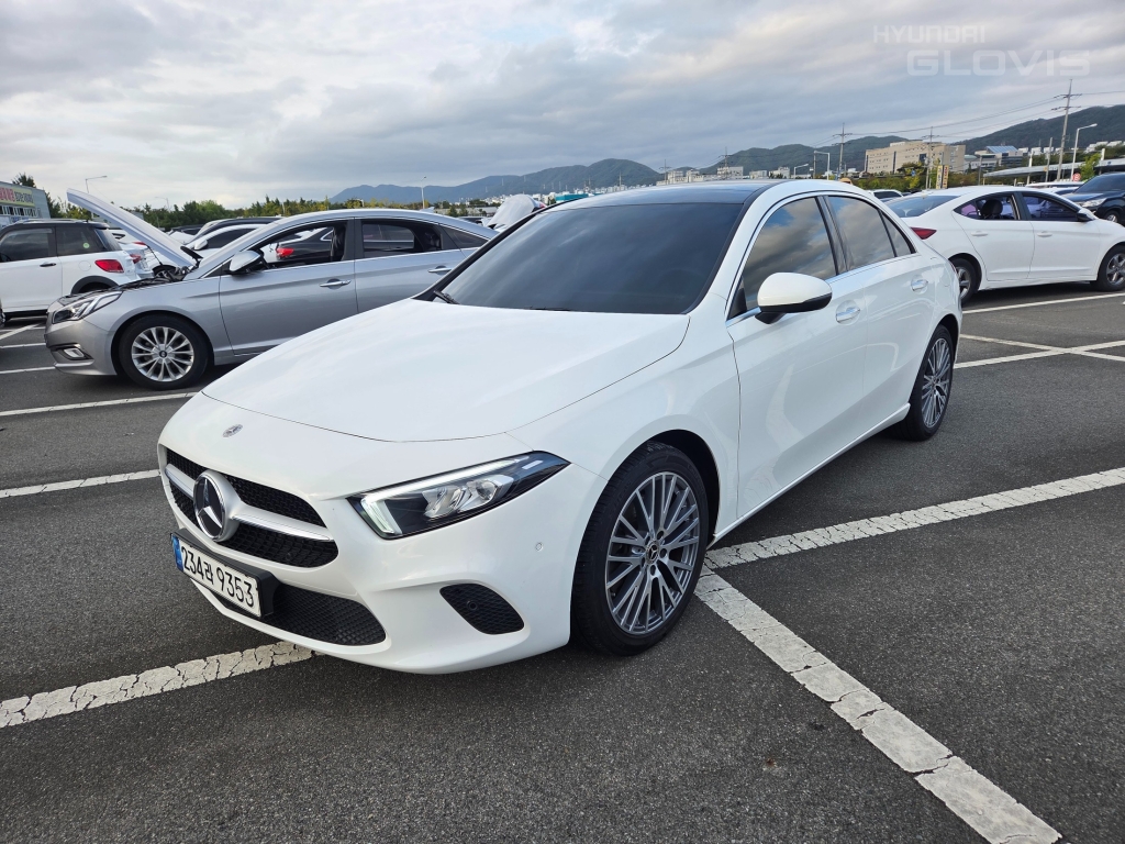 BENZ A-Class (4th Generation) A250 Sedan 4Matic