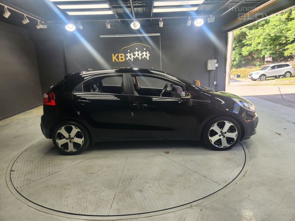 KIA All New Pride 5Door 1.6 GDI