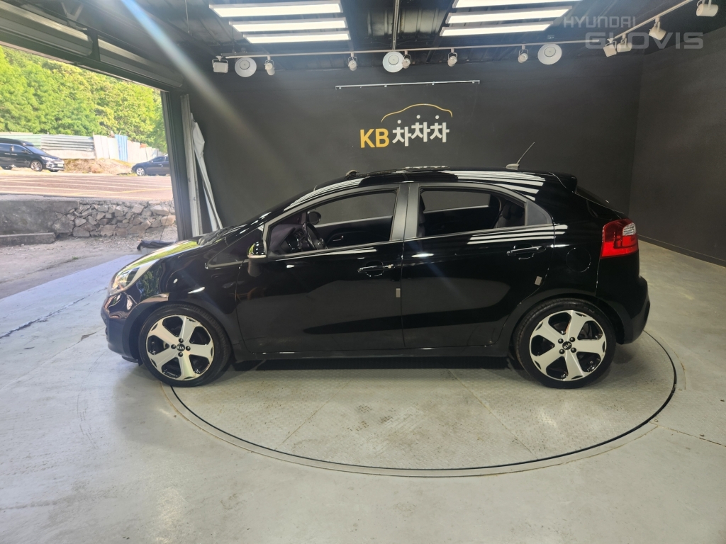 KIA All New Pride 5Door 1.6 GDI