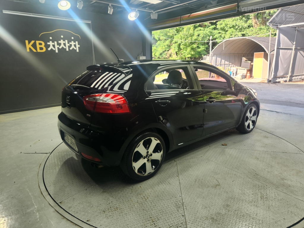 KIA All New Pride 5Door 1.6 GDI