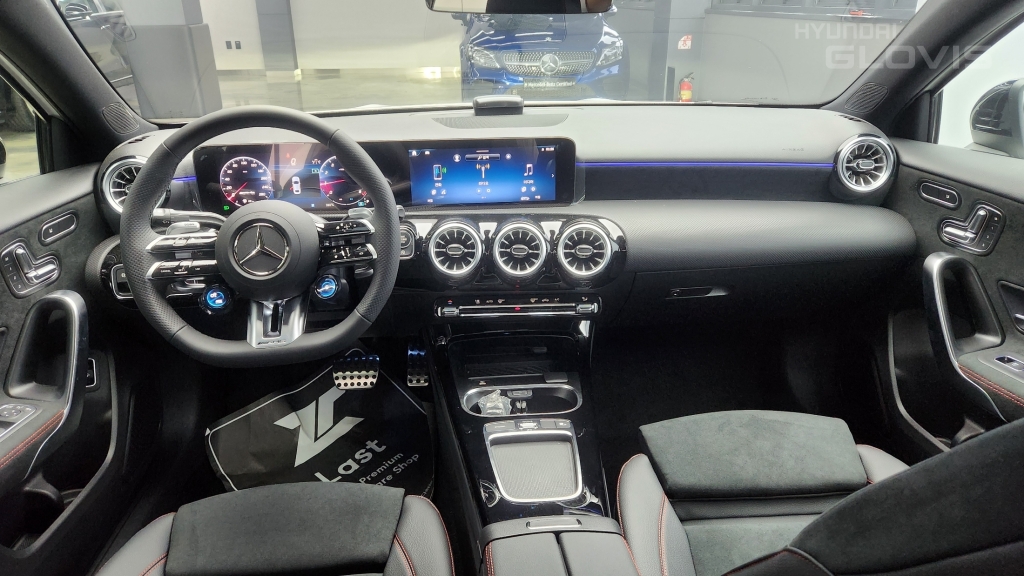 BENZ A-Class (4th Generation) A35 AMG 4matic