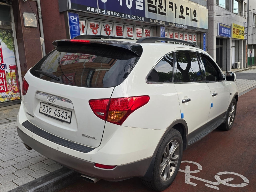 HYUNDAI Veracruz Diesel 2WD