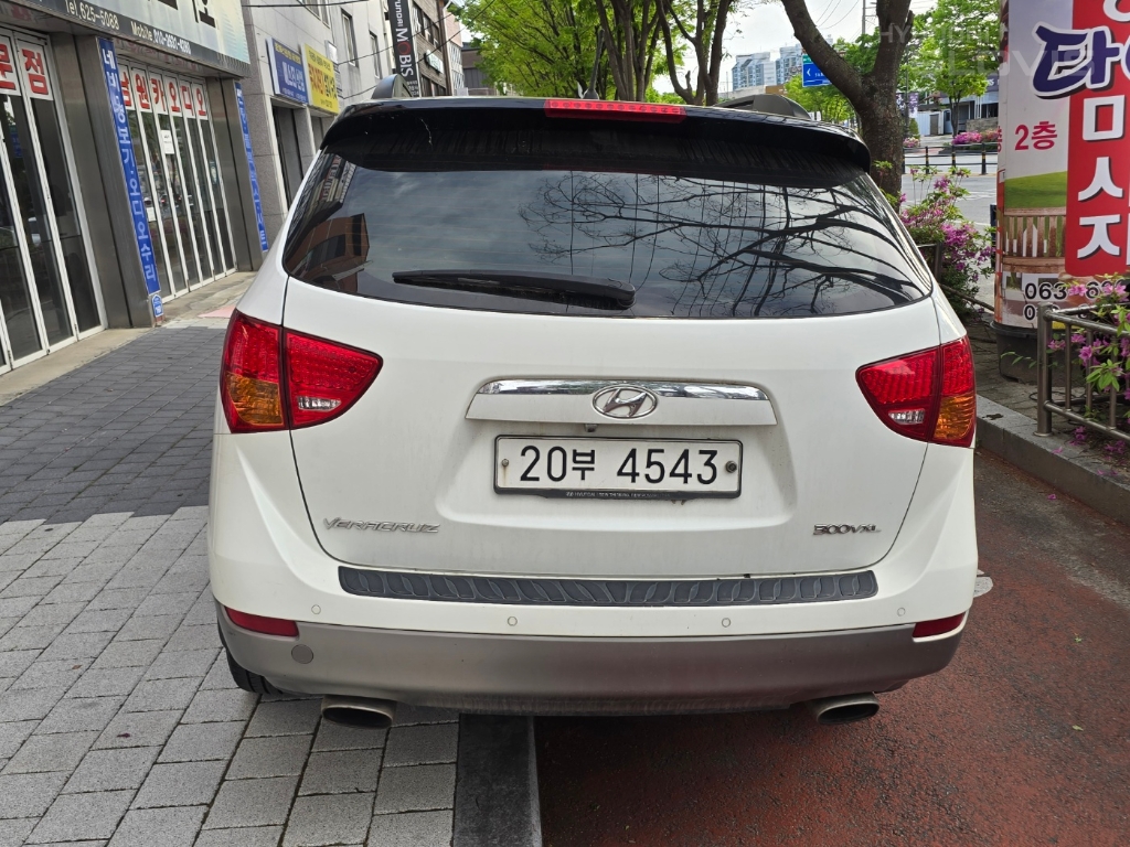 HYUNDAI Veracruz Diesel 2WD