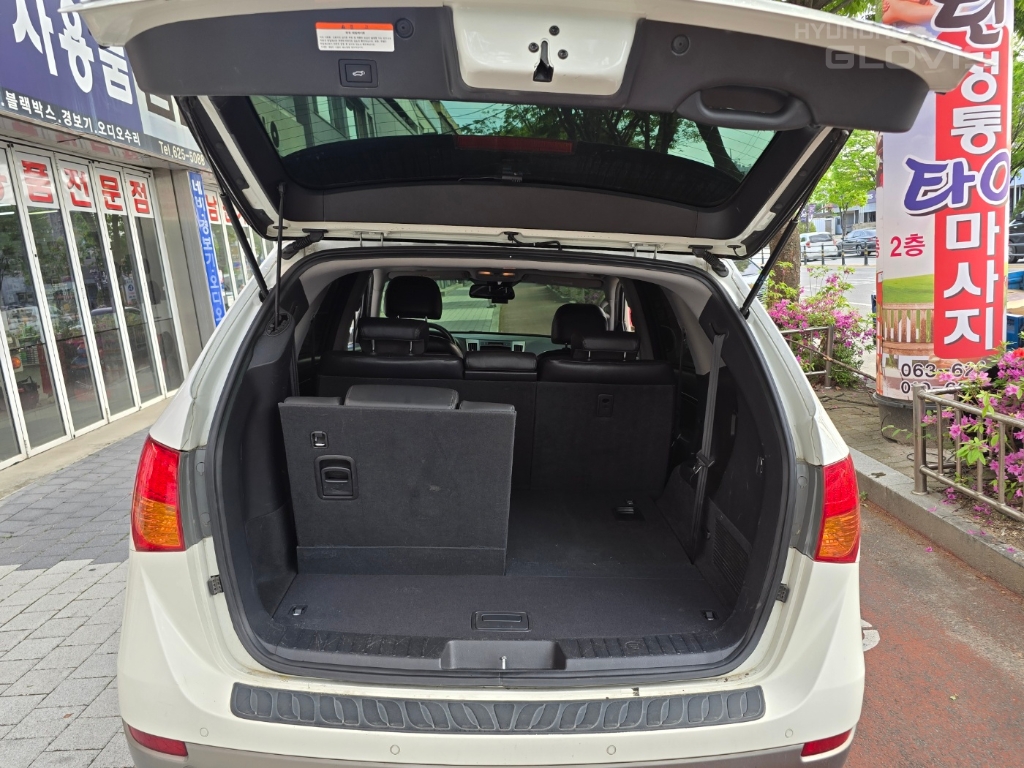 HYUNDAI Veracruz Diesel 2WD
