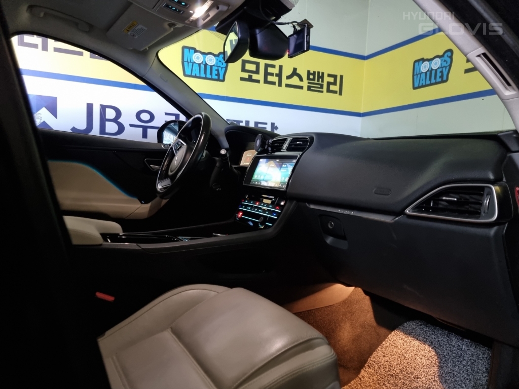 JAGUAR F-PACE 2.0 20d AWD
