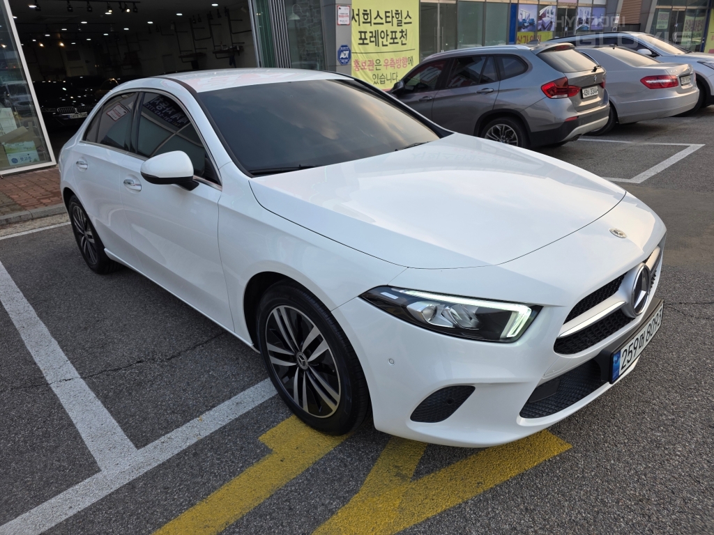 BENZ A-Class (4th Generation) A220 Sedan