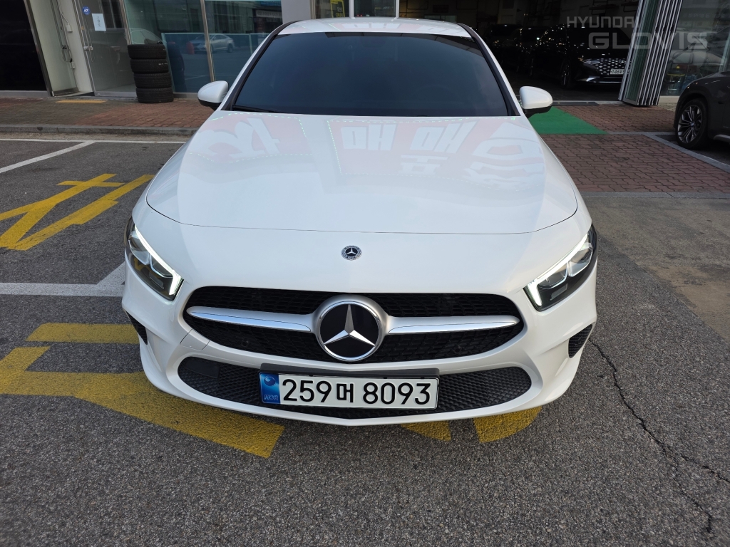 BENZ A-Class (4th Generation) A220 Sedan