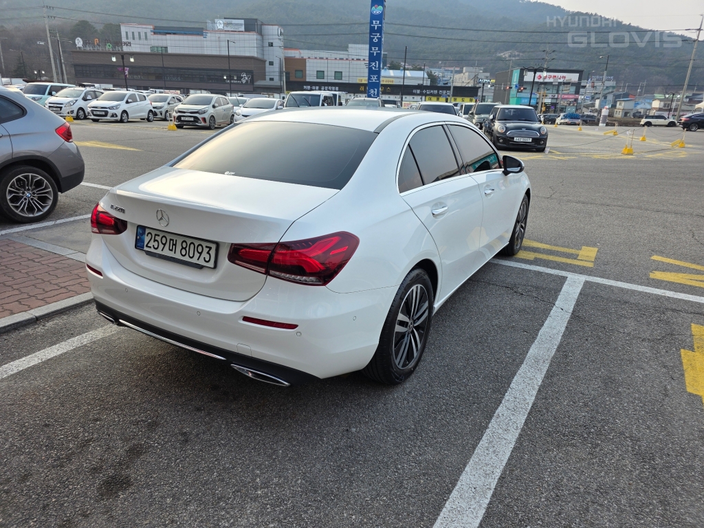 BENZ A-Class (4th Generation) A220 Sedan