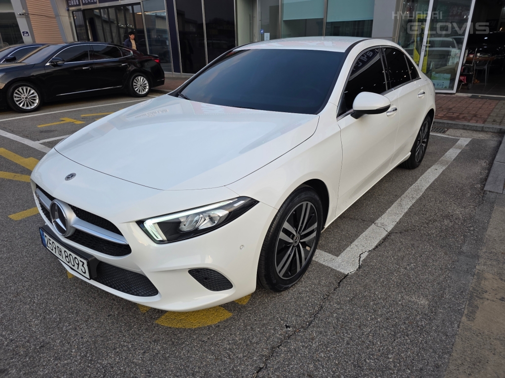 BENZ A-Class (4th Generation) A220 Sedan